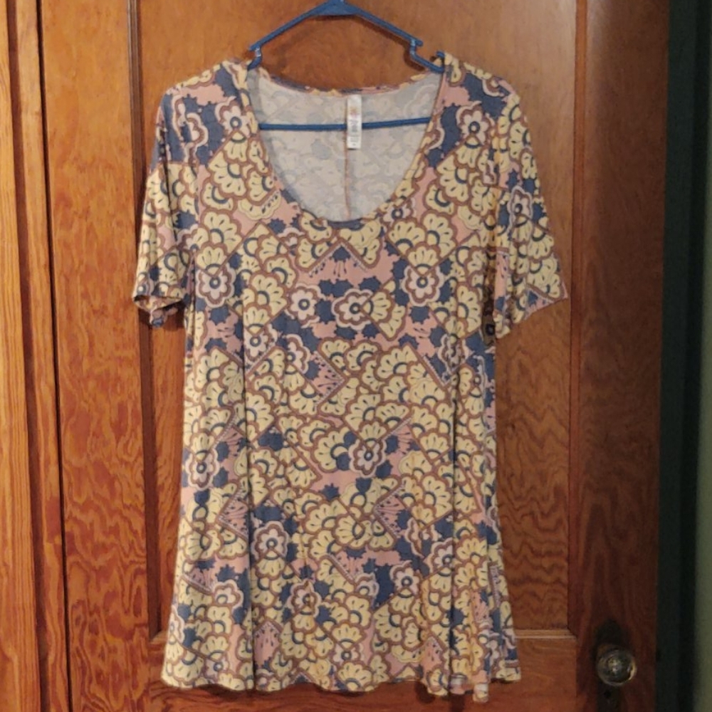 Like new, perfect T